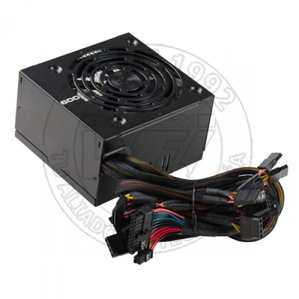 Fuente De Poder Evga 600w W1, Certificada 80+ White Plus (100-W1-0600-K1)